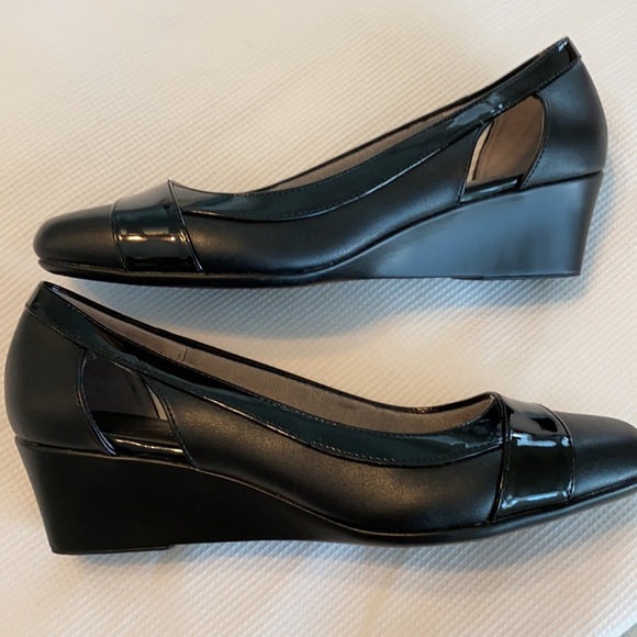 Woman’s life Stride Grandeur Black Wedges size 8 M - Picture 7 of 11